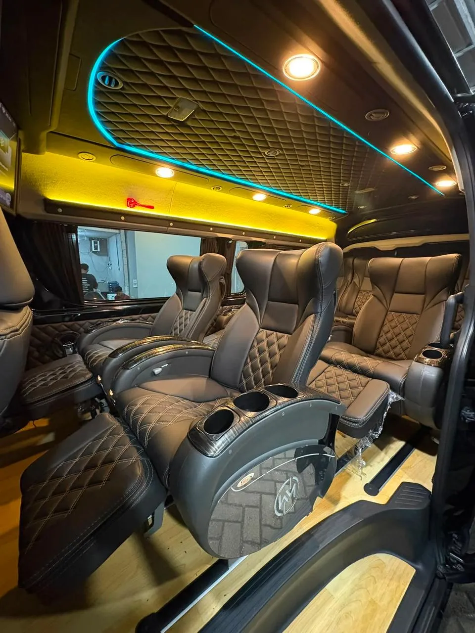 Interior Armada